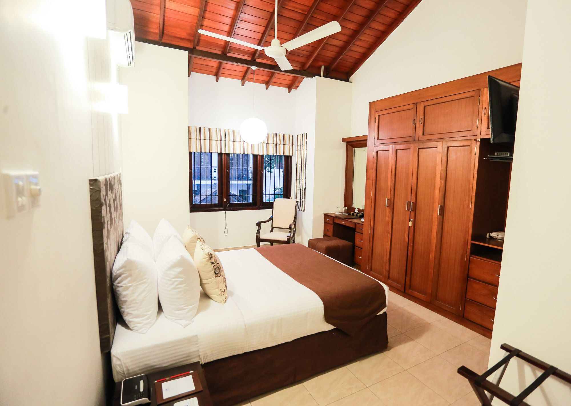 The Austin Residence By Unique Hotels Colombo Esterno foto